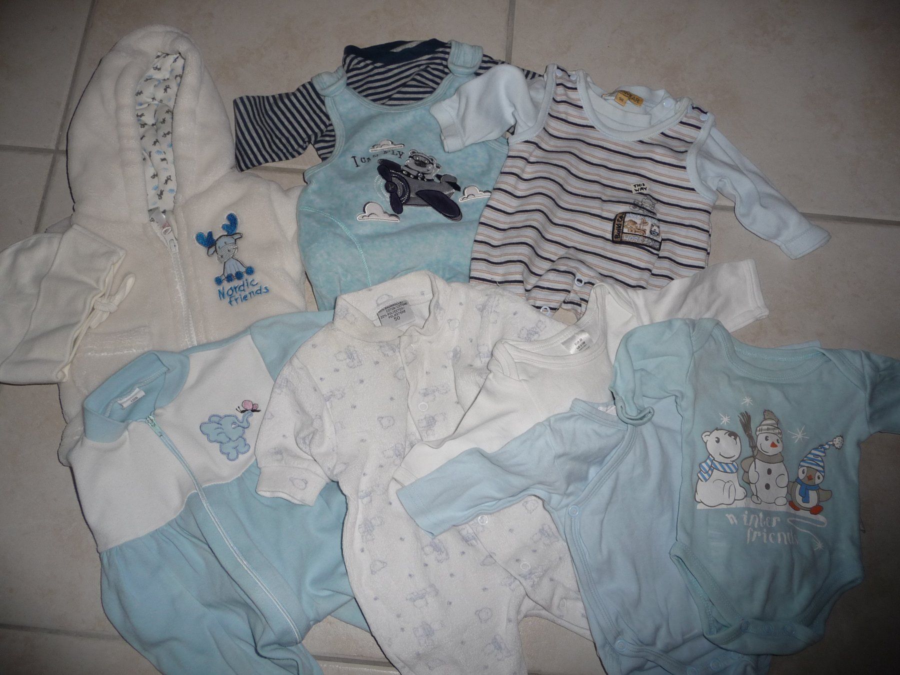 Lotti & Set di vestiti: Babykleiderpaket Grösse 50 – Nuovo (secondo la descrizione) da Kirchberg BE venduto da lavendel02
