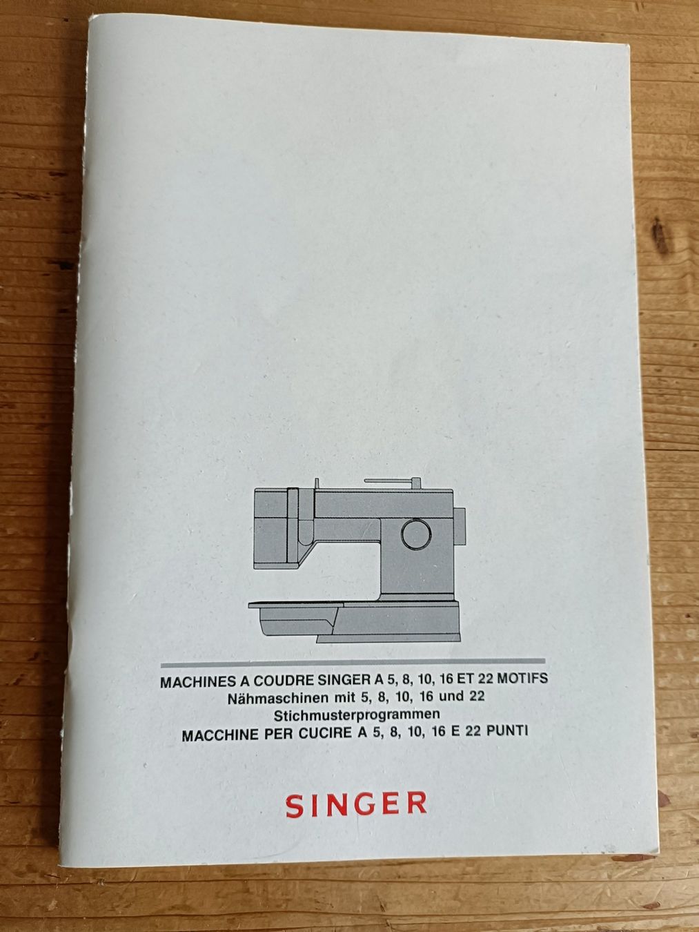 Singer Macchine da cucire: Singer Nähmaschine, Mode, Modell 9020 – Usato da Embrach venduto da Illingen13 2