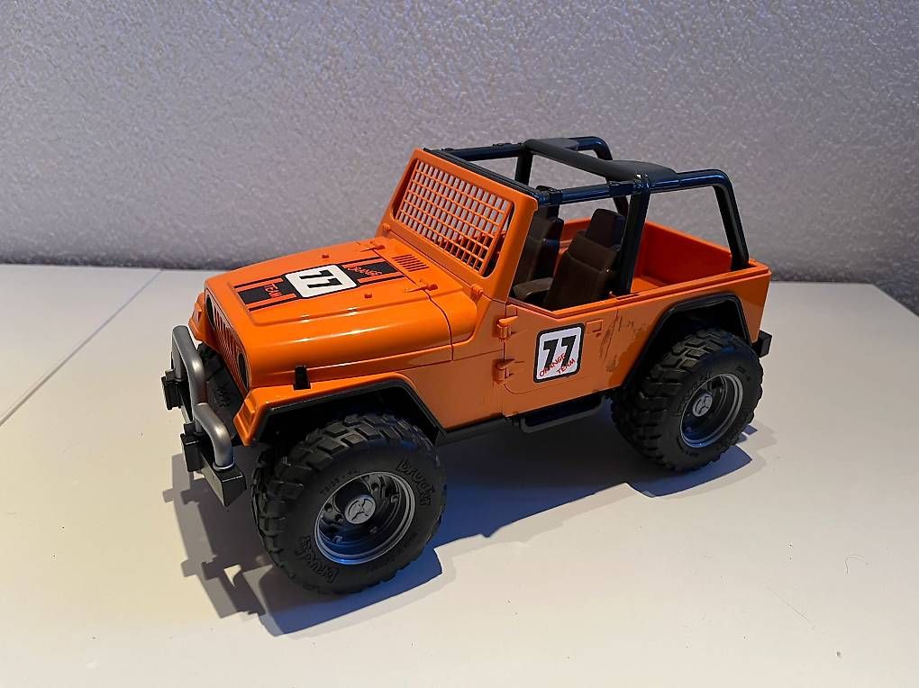 Giocattoli: 2 Bruder Jeeps – Usato da Gross venduto da Rocks1 3