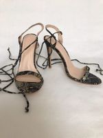 Hübsche High-Heel-Sandaletten, schwarz-gold, Grösse 40