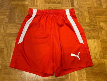 Puma Fussball Shorts rot Grösse 164 guter Zustand