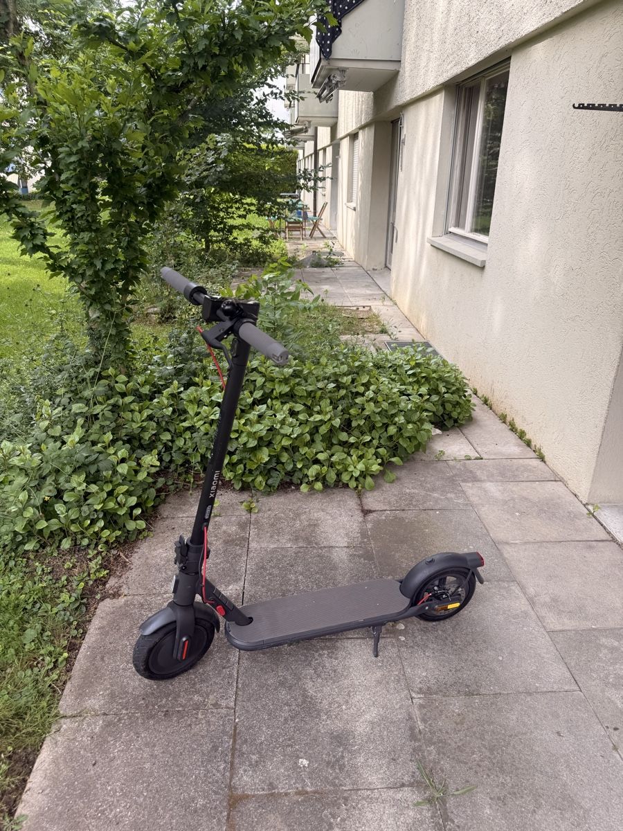 Scooters: Xiaomi Electric Scooter 4 – Defekt aus Zürich von dnlyy