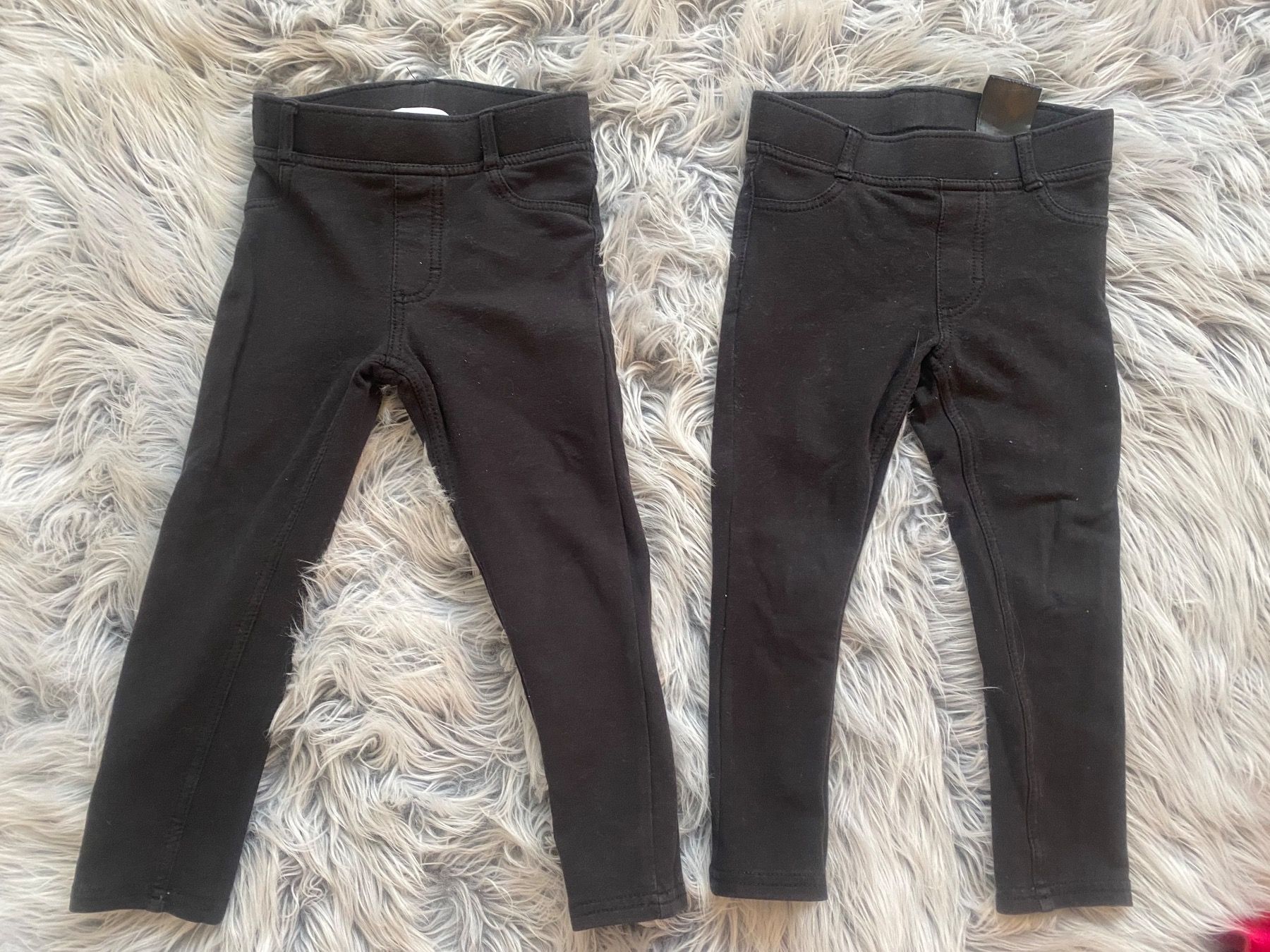 H&M Pantaloni: 2 Treggings, Gr.92-98 – Usato da Vezia venduto da luce2011
