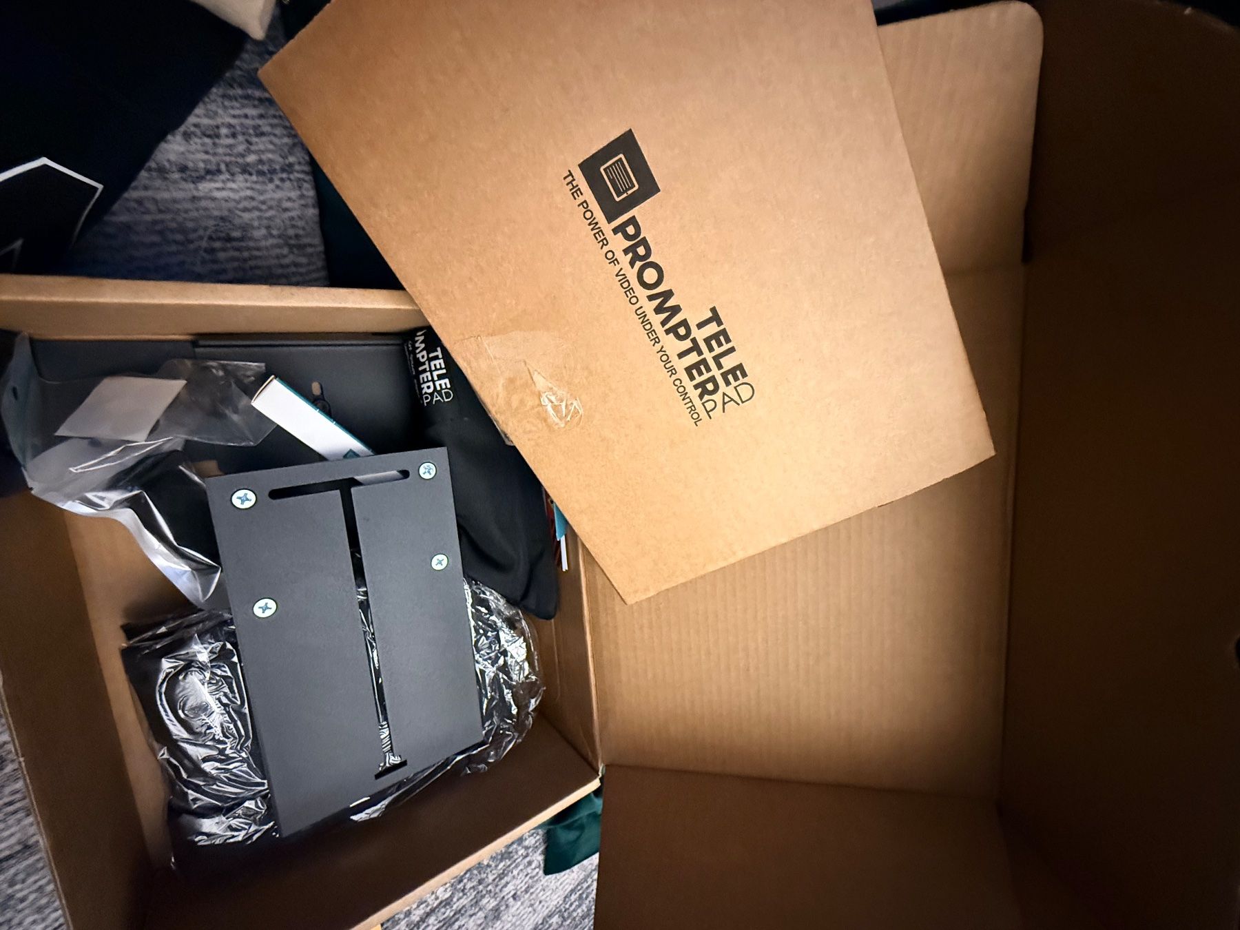 Proiettori: Teleprompter Pad – neu – Nuovo e nell'imballaggio originale da Uerzlikon venduto da ant_m2yc 1