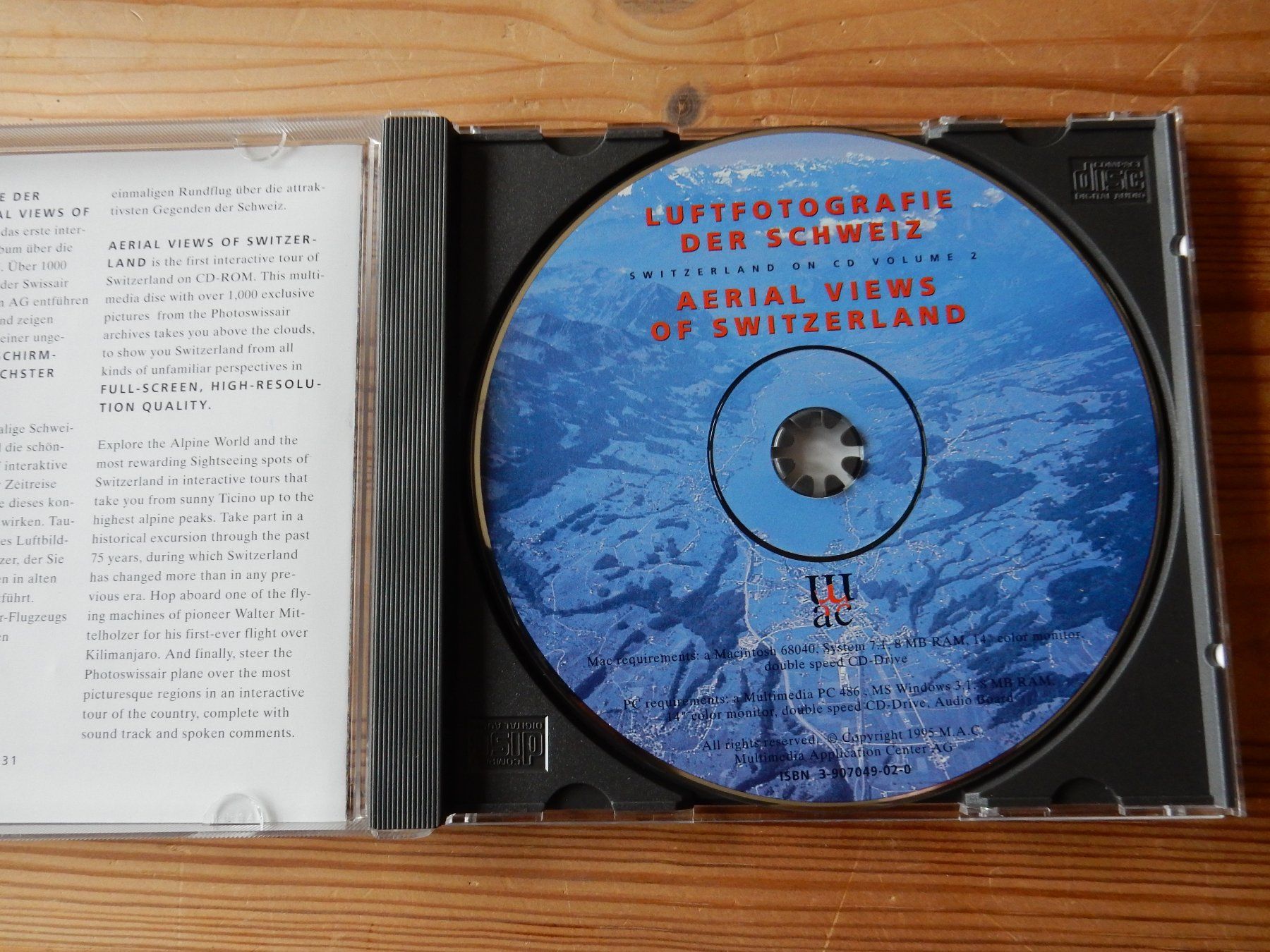 CD & DVD vergini: Luftfotografie der Schweiz - CD-Rom in Geschenkpackung – Nuovo (secondo la descrizione) da Jona venduto da JOberg_25 3
