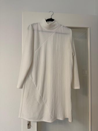 Zara Kleid, Grösse L, crèmeweiss, Winter Strickkleid neu .