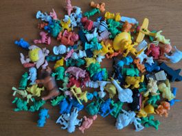 Diverse kleine Plastikfiguren