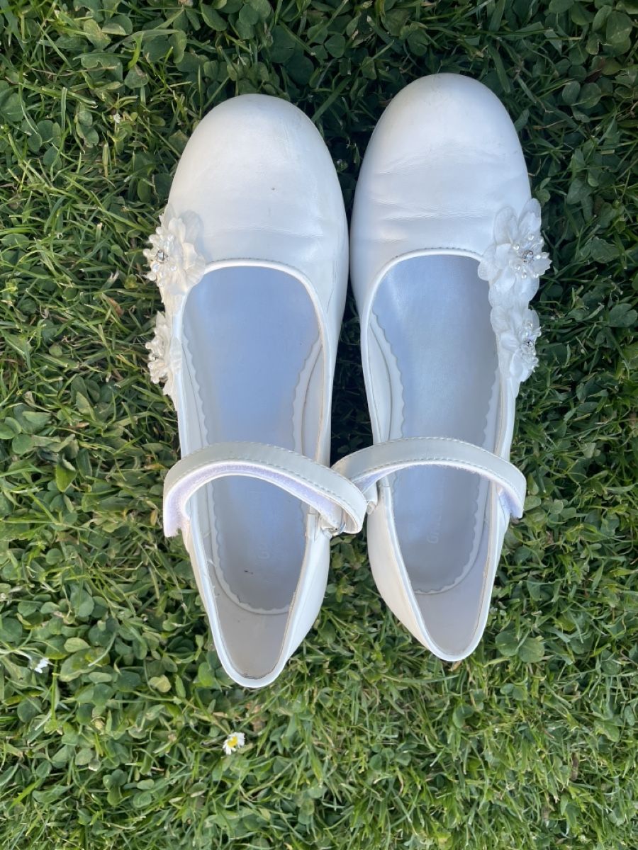 Scarpe per ragazzi: Scarpe bianche cerimonia bambina taglia 35 – Usato da Erlenbach ZH venduto da van_st5g