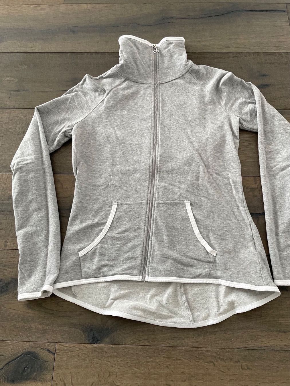 Jacken: Deha Sweatjacke Grau/weiss Grösse L – Gebraucht aus Speicher von Alindra