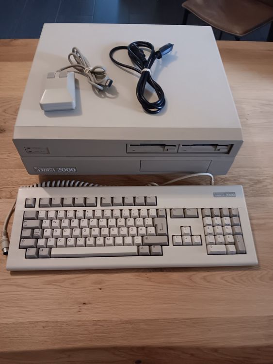 Amiga 2000 | Kaufen auf Ricardo