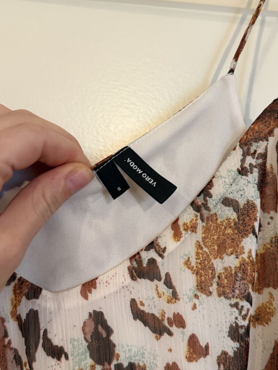 Vero Moda Robes: Gemustertes Sommerkleid (Vero Moda)  – D'occasion à Luzern par vqu_8gks 1