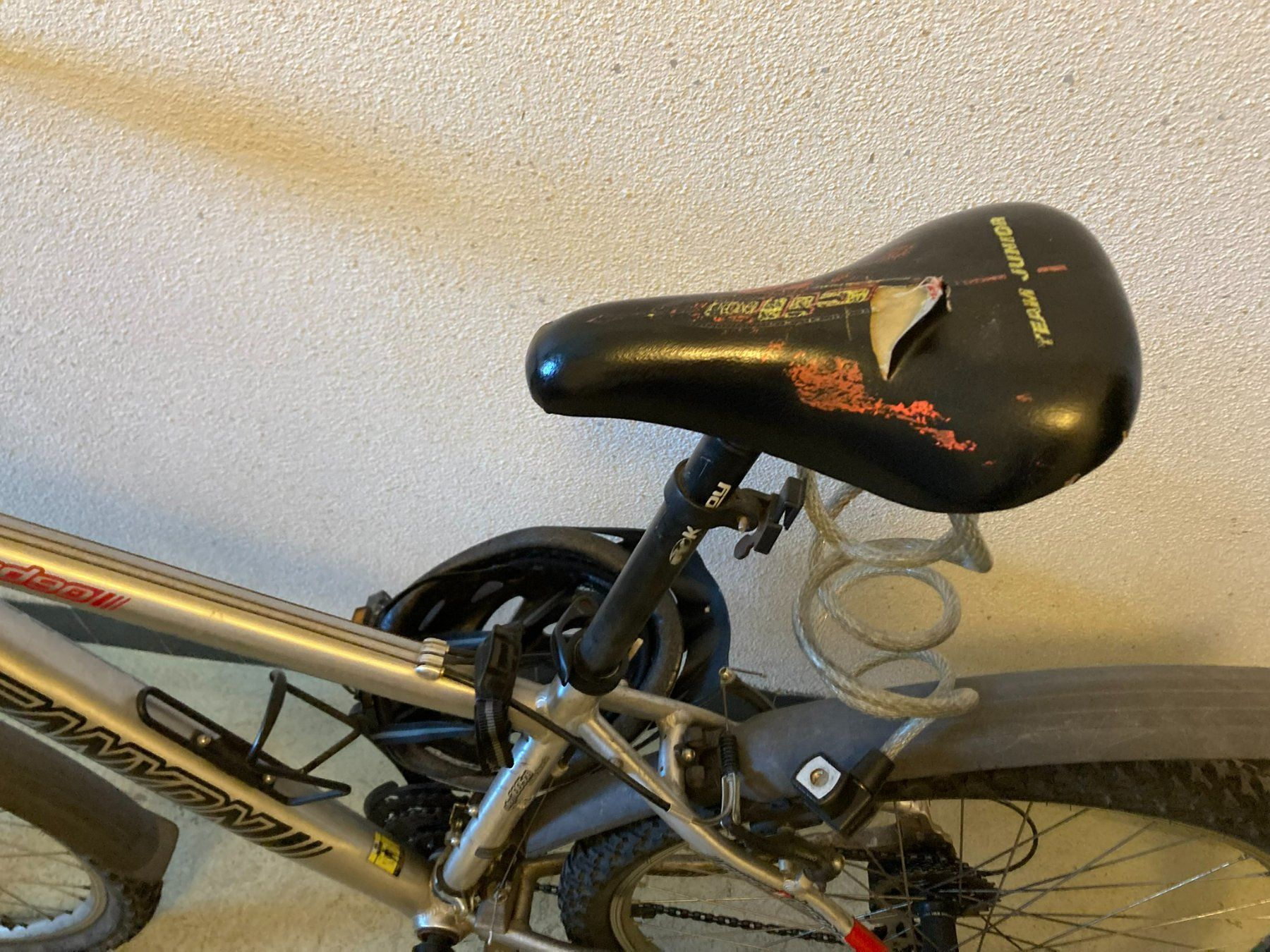 Velos: Bahnhof Velo – Gebraucht aus Niederscherli von ypsilon315 1