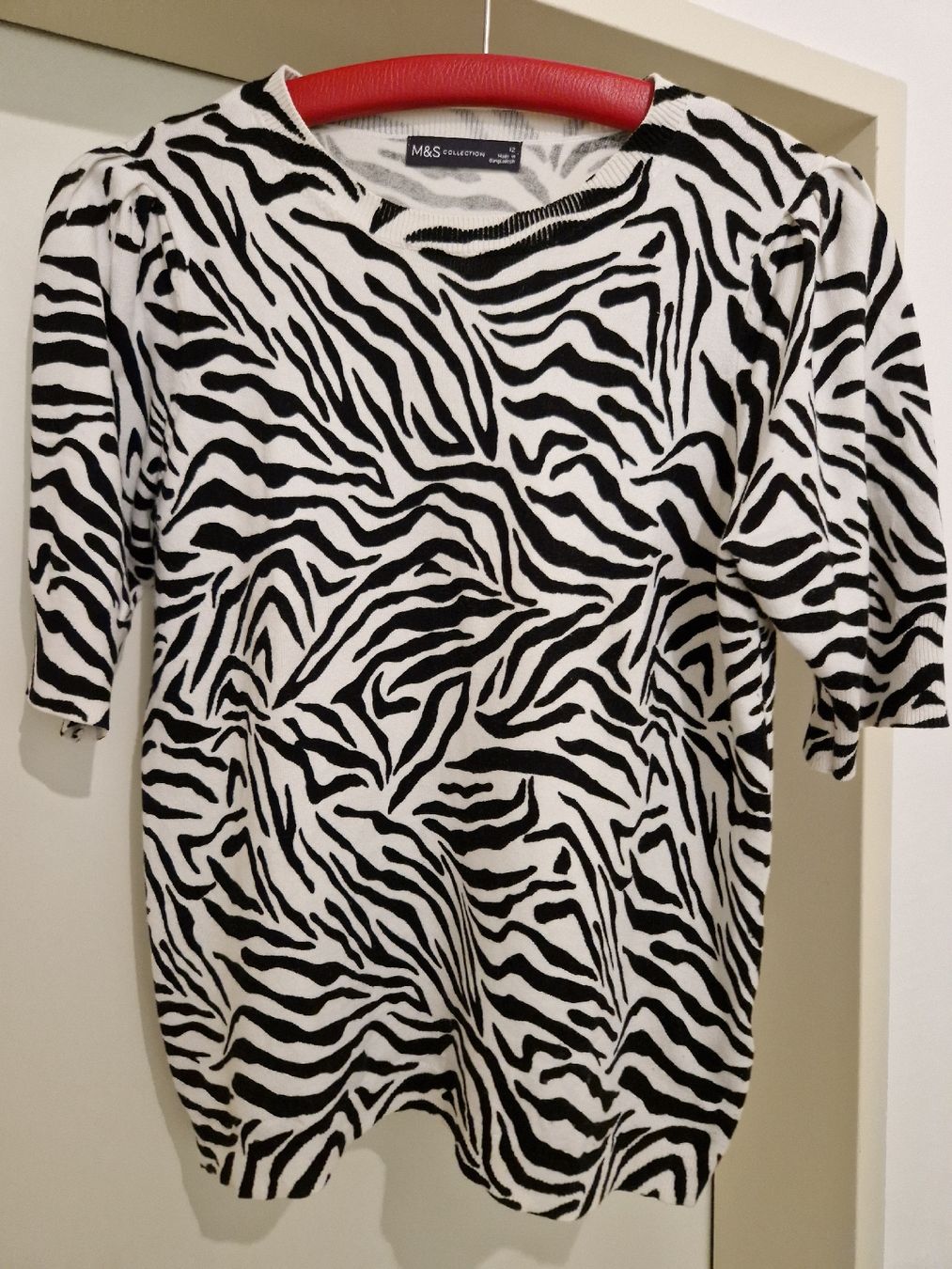 Tops: Kurzarmpullover Zebra Size 12 (40) – Gebraucht aus Fislisbach von mka_km8f 1