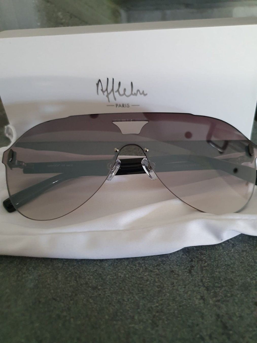 Occhiali da sole: Lunettes solaire Cerjo – Nuovo e nell'imballaggio originale da st-pierre-de-clages venduto da ardeve01