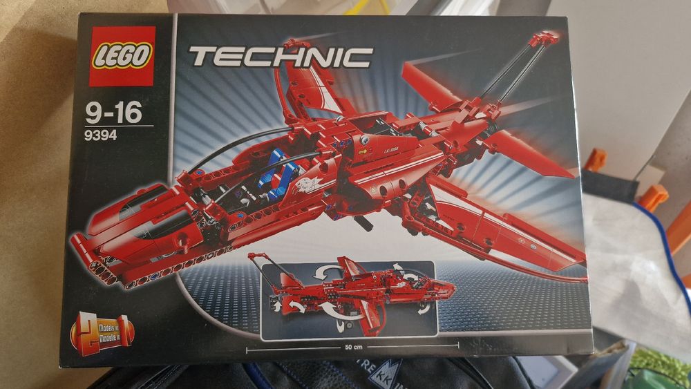 Lego Technic Avion Rouge 9394 Complet (Gebraucht) in Arzier-Le Muids ...