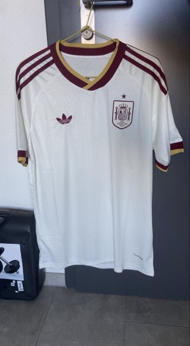 Adidas Canottiere & Pantaloni: Maillot Espagne  – Usato da Ste-Croix venduto da Iligo