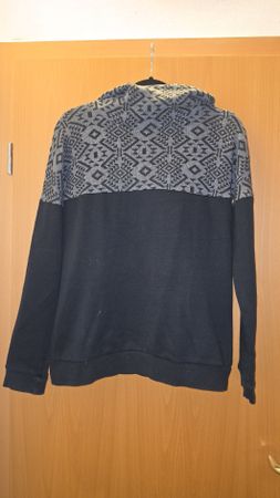  Kapuzenpullover schwarz grau gemustert Zustand gut Grösse M