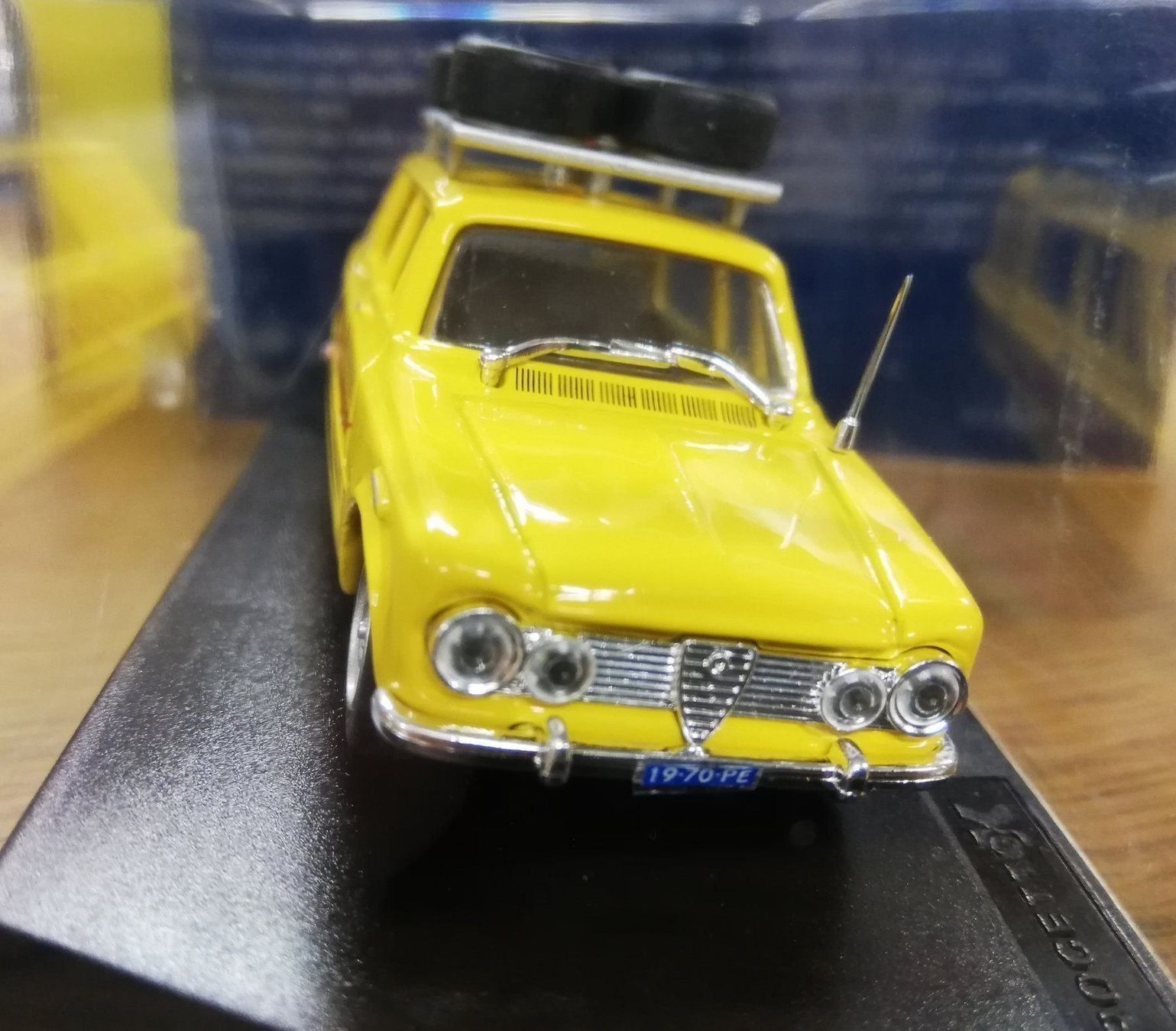 Alfa Romeo Modellini d'auto: Alfa Romeo Giulia Station Wagon Service – Usato da St. Gallen venduto da zorro_dc 3