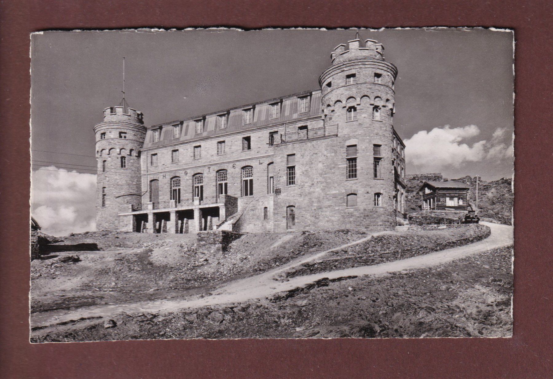 Cartoline postali: GORNERGRAT - Hotel – Usato da Pully venduto da nicecards