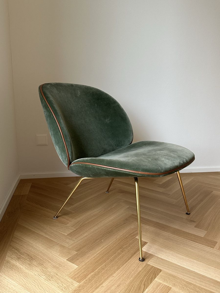 Gubi Poltrone: GUBI Beetle Lounge Chair – Usato da Liebefeld venduto da tschudy02