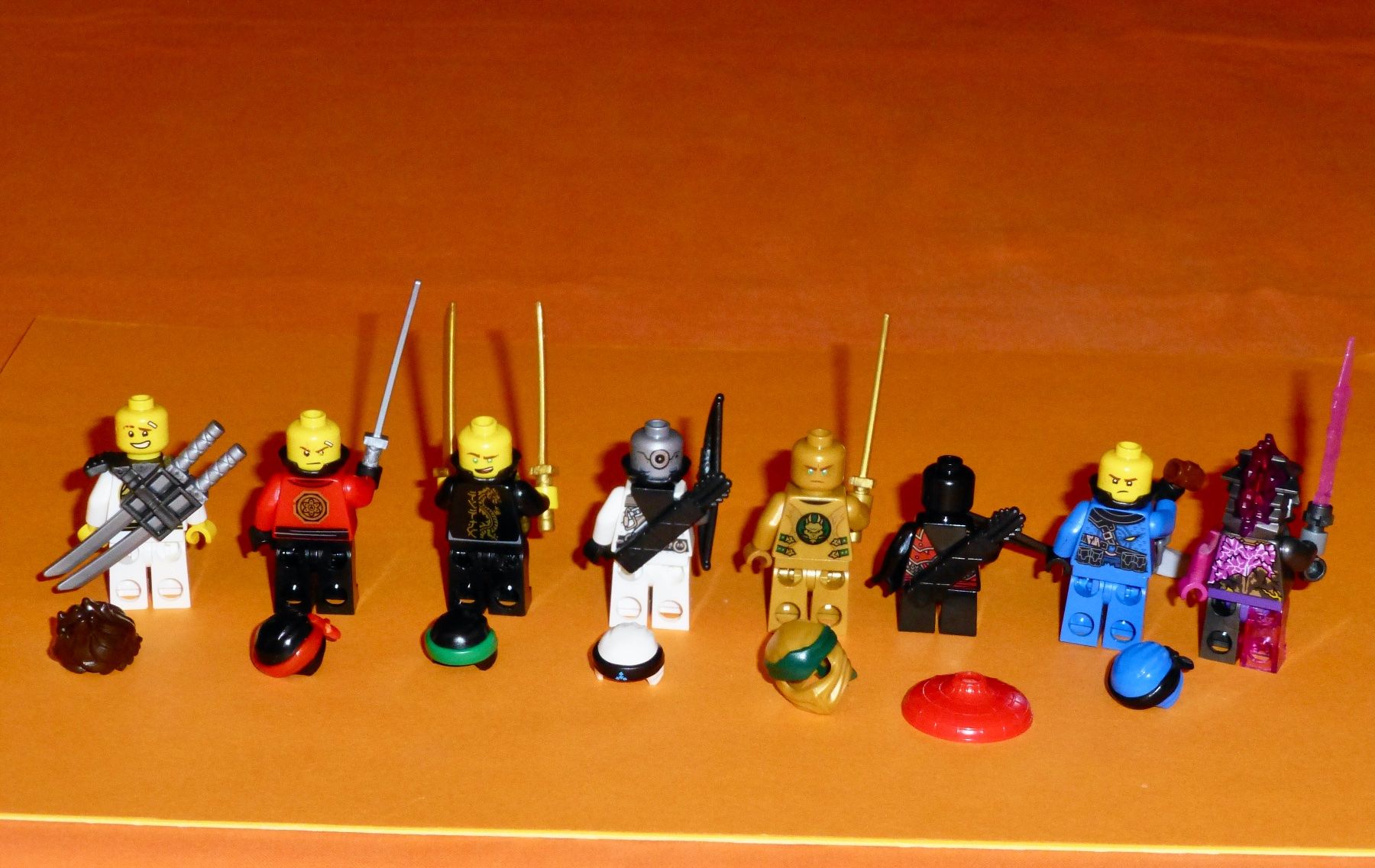 Lego Giocattoli: Lego Ninjago / 8 Minifiguren plus Waffen – Usato da Langnau am Albis venduto da Maugli 7