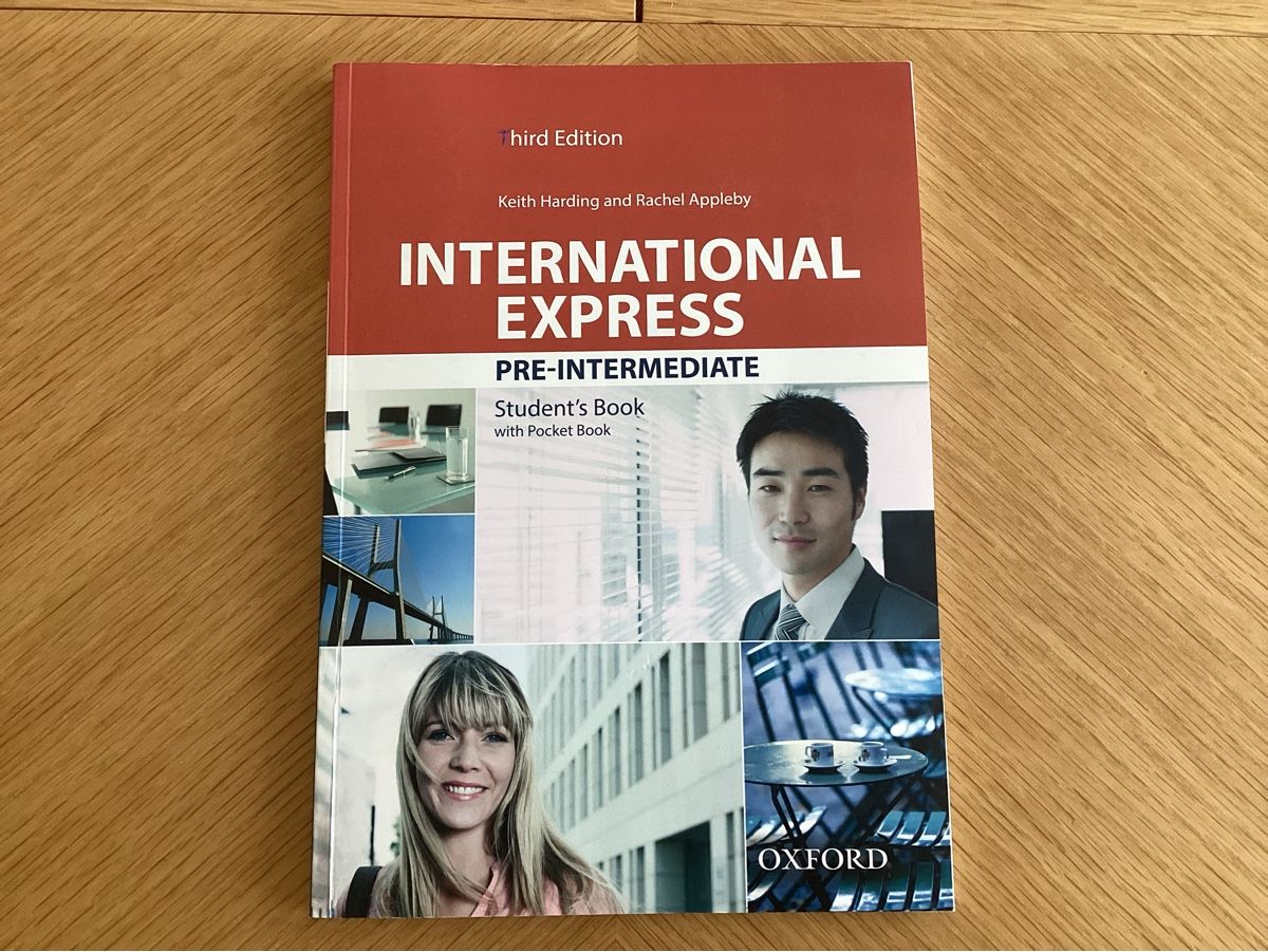 Libri: International Express Pre-Intermediate Student's Book 3rd Ed – Nuovo (secondo la descrizione) da Niederbipp venduto da strubu69