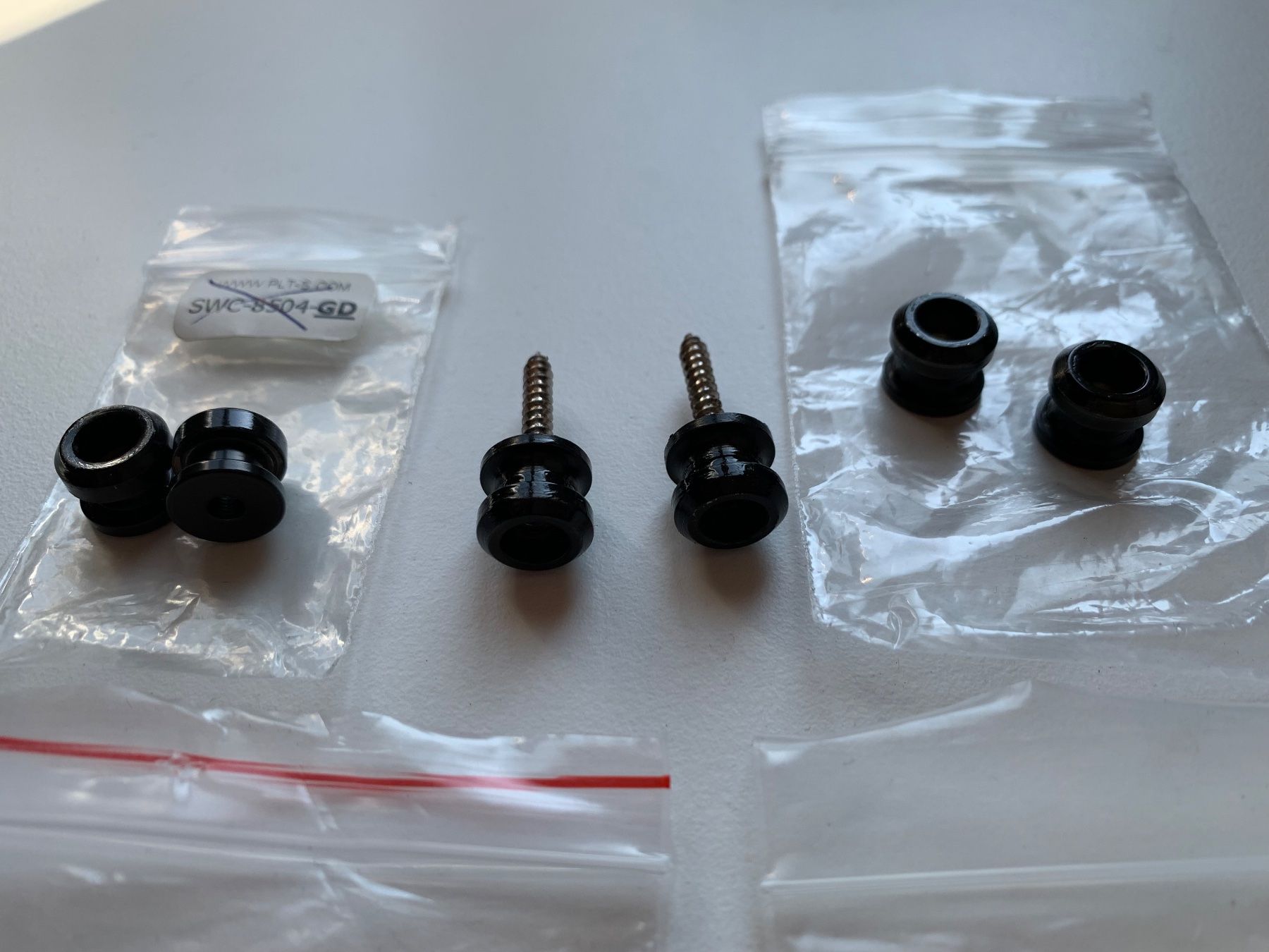 Gibson Instruments de musique: Diverse Schaller / Warwick Security Straplocks schwarz – D'occasion à Neftenbach par Mike72-123 8