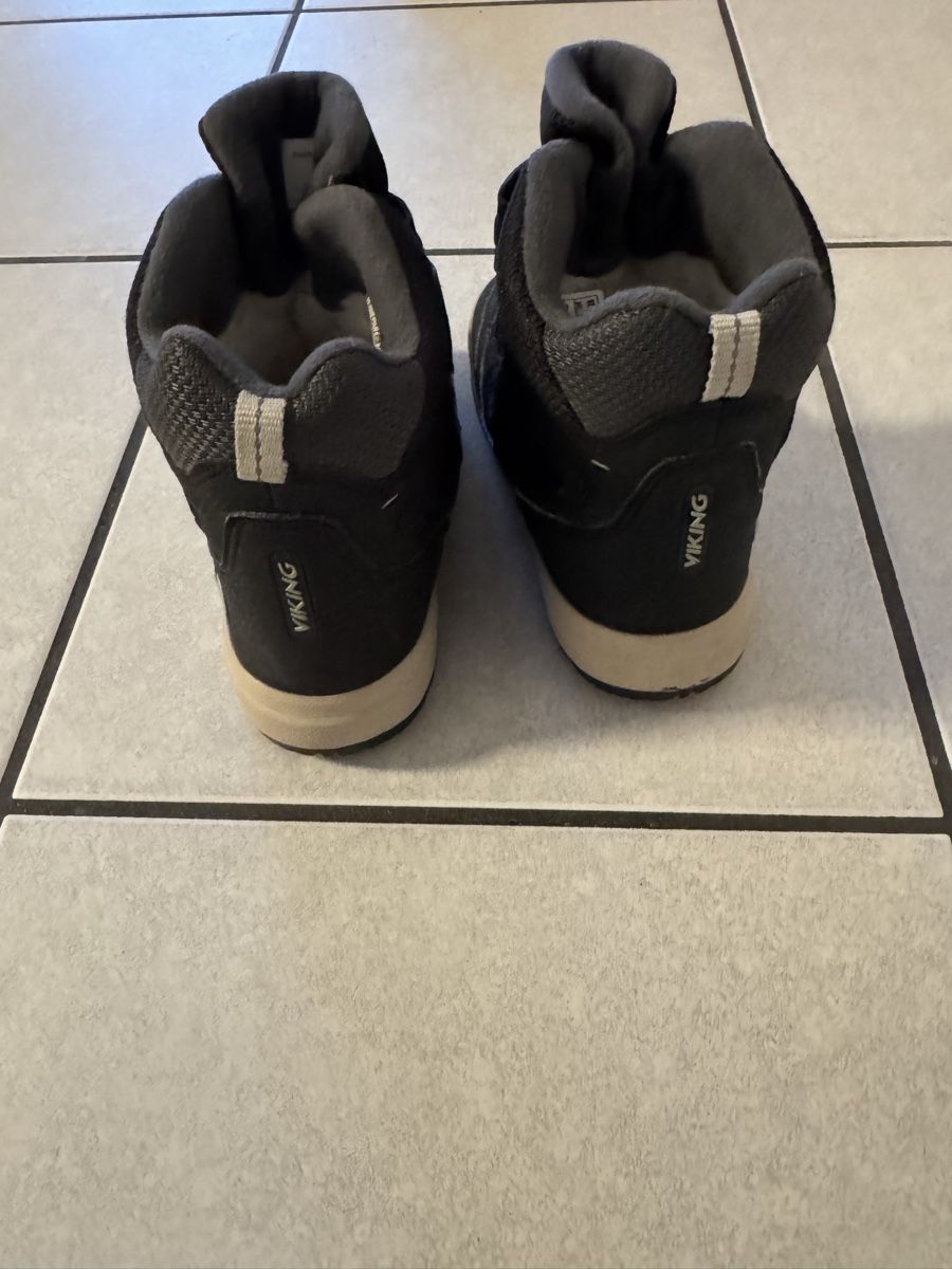 Viking Scarpe per ragazzi: Scarponcini waterproof Viking – Usato da Morcote venduto da bat_z2fs 3