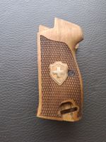 Gebrauchte Nussbaum Griffschalen für Sig P210 