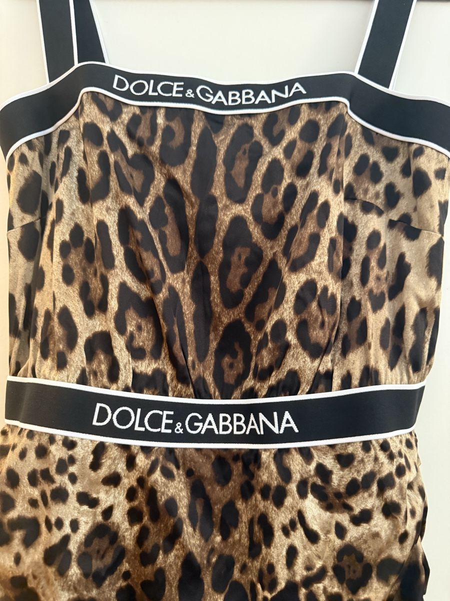 Dolce & Gabbana Vestiti: Robe Dolce & Gabbana léopard taille 46 neuve avec étiquette – Nuovo (secondo la descrizione) da La Croix-de-Rozon venduto da ben_9qlz 1