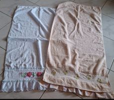 2x Grösse Frottiertücher Baumwolle.