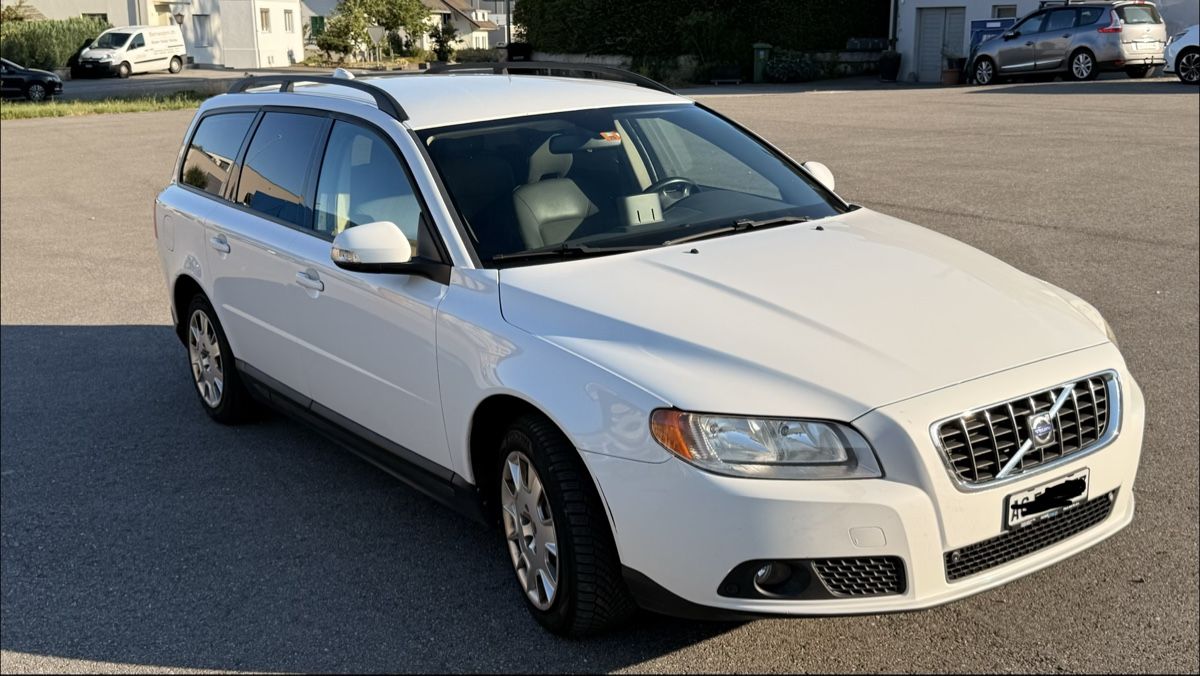 Volvo Automobili: Volvo V70 D5 AWD – Usato da Kölliken venduto da elgringosuizo 2