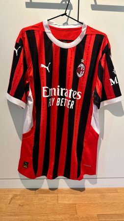AC MILAN Home Kit 24/25 (player version)