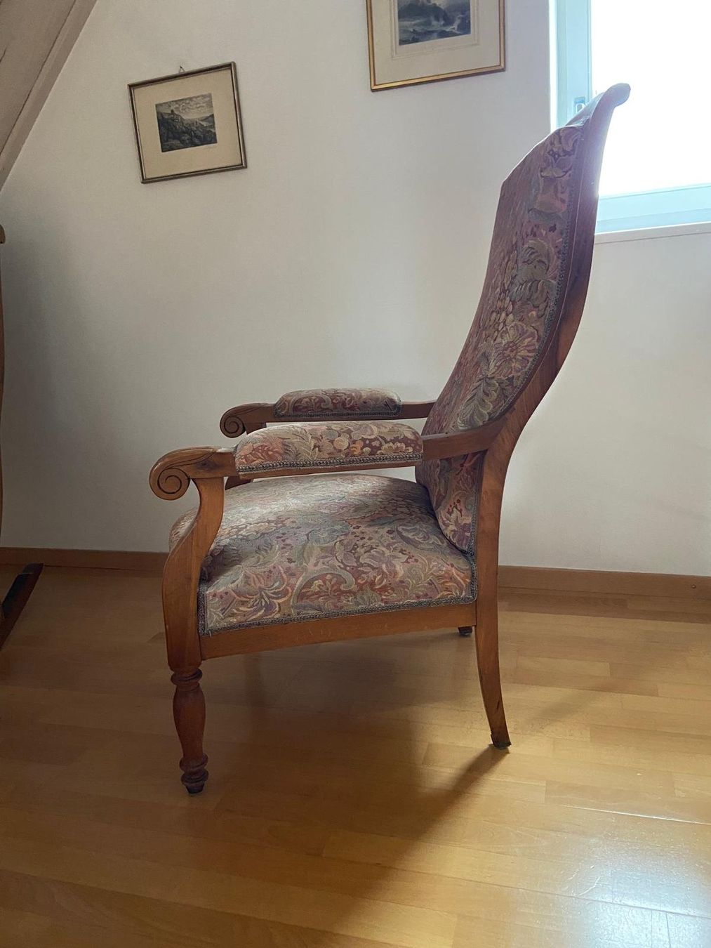 Poltrone: Antiker Sessel, Stilmöbel, Nussbaum – Usato da Lohn SH venduto da Winter03 3