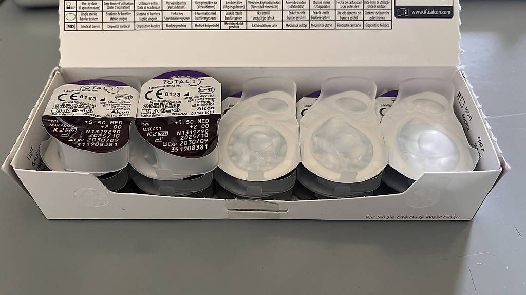 Lenti a contatto: One-Day Contact lenses – Usato da Zürich venduto da Bhavana 3