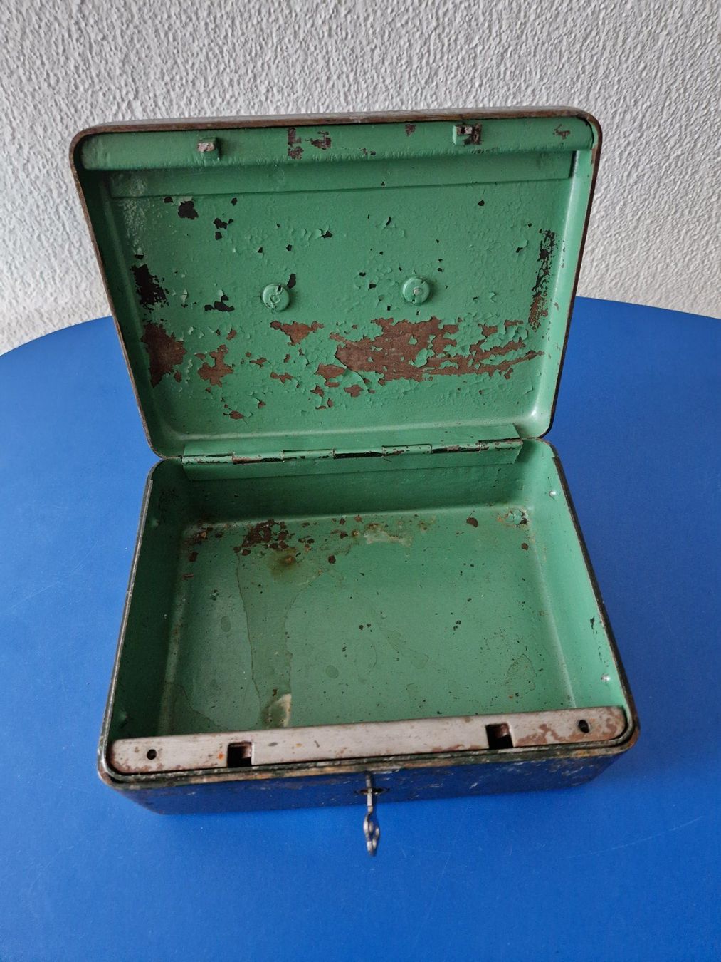 Registratore di cassa: sehr alte Geldkassette – Usato da Münchenbuchsee venduto da Aare22 1
