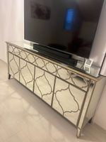 Verspiegeltes Sideboard