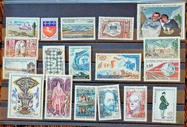 FRANCE timbres neufs ** ~1966-67