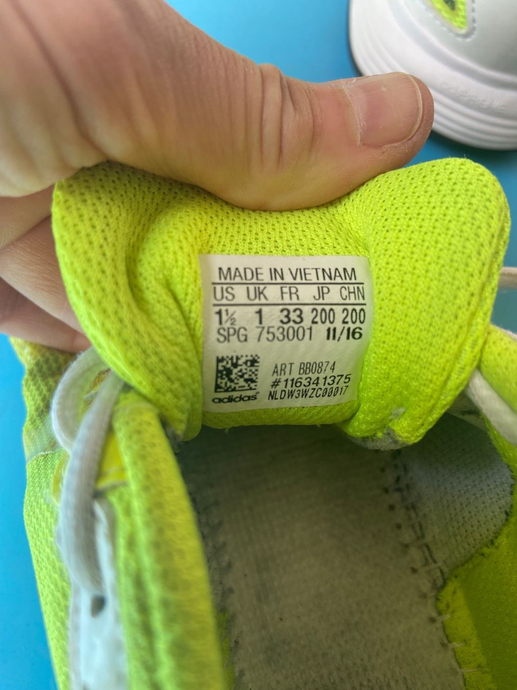 Adidas Scarpe per ragazzi: Fussball Hallenschuh, Grösse 33 – Usato da Zürich venduto da bia_8hxd 3