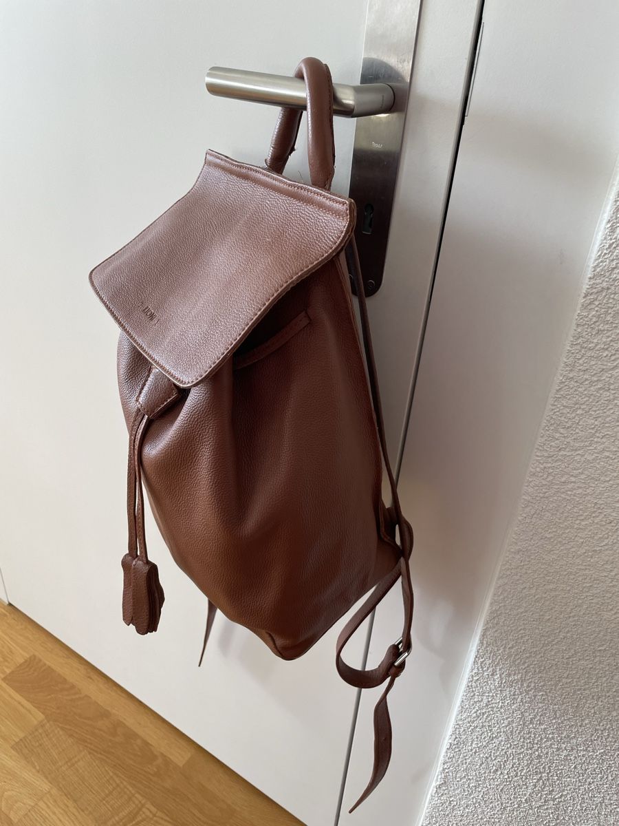 Zaini: Echtleder-Rucksack neuwertig – Usato da Urdorf venduto da spacemetalfantasy 2
