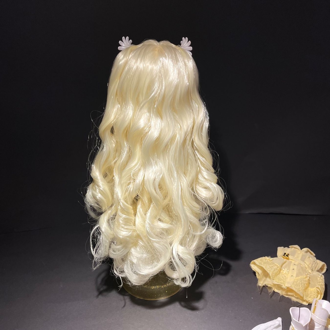 MGA Poupées: NEU: Rainbow High Delilah Fields Series 4 Puppe – Neuf (Voir description) à Bellach par Dreamer2501 4
