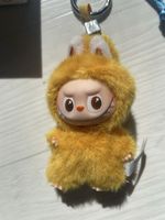 Original Labubu PIN vor Love Y
