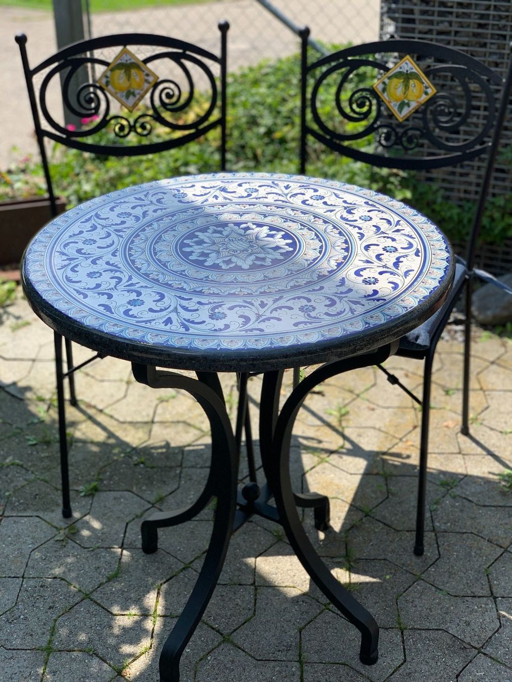 Lavatisch , Gartentisch rund blau weiss ( Mosaik ) (Neu und originalverpackt) in Höri für CHF 1650 – mit Lieferung auf Ricardo kaufen