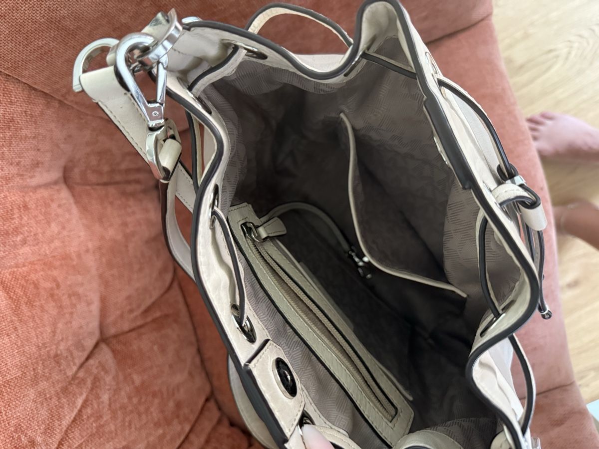 Michael Kors Borse da donna: Michael Kors Bucket Bag/Beutel – Usato da Dübendorf venduto da Viktorija_95 2