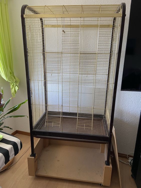 Grosse Zimmervoliere auf Rädern mit praktischem Unterbau | Kaufen auf ...