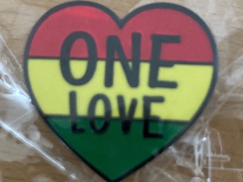Spille & Fermagli: Bob Marley Pin Anstecker  Reggae – Nuovo (secondo la descrizione) da Horn venduto da abutre72