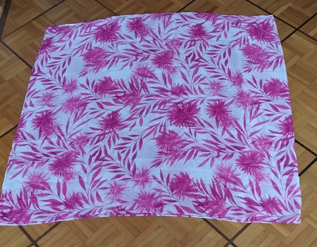 Foulard rose et blanc neuf/Schal rosa-weiß neu