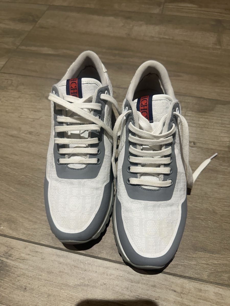 Carolina Herrera Damenschuhe: Baskets CH Carolina Herrera blanches et grises taille 39 – Gebraucht aus Chavannes-Renens von pluvieux 3