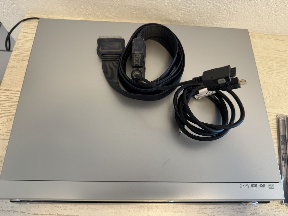 Panasonic Enregistreurs: Panasonic DMR-EX95V HDD/DVD/VHS Recorder – D'occasion à Zunzgen par milesdavis76 5