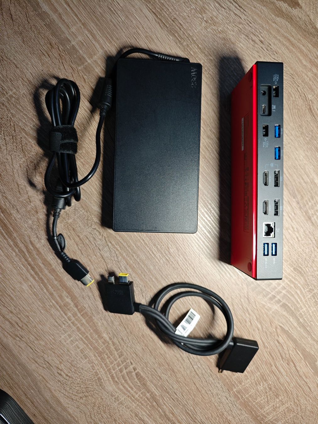 Lenovo Docking station: ThinkPad Thunderbolt 3 Workstation Dock - 2a Generazione – D'occasion à Intragna par Dekino 1